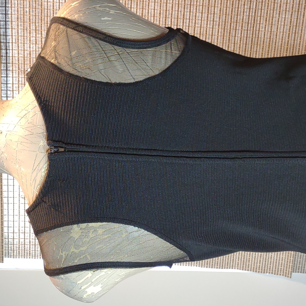 Gorgeous Size 13 Sheer Shoulder with Sequin Decor Black Formal Cocktail Dress - Picture 7 of 11